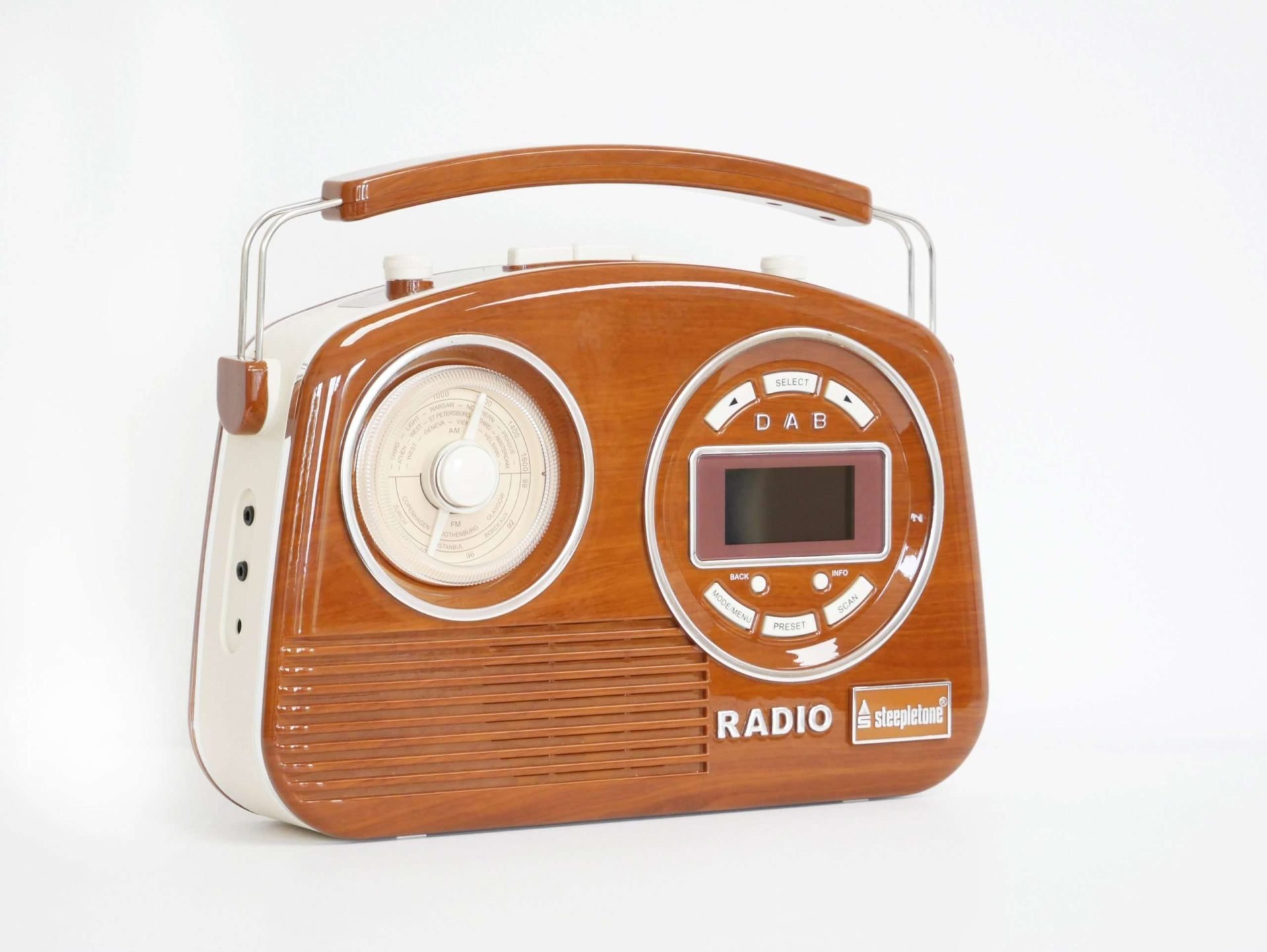 Steepletone Devon Retro Style 2-band Portable DAB Radio with AUX-IN