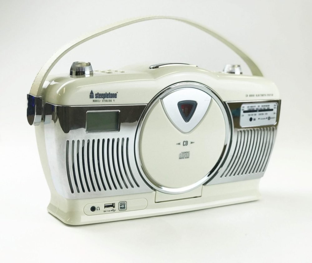 Steepletone Radio Stirling 4 Retro Style Portable AC–DC 3–Band with Bluetooth/CD/MP3 Player