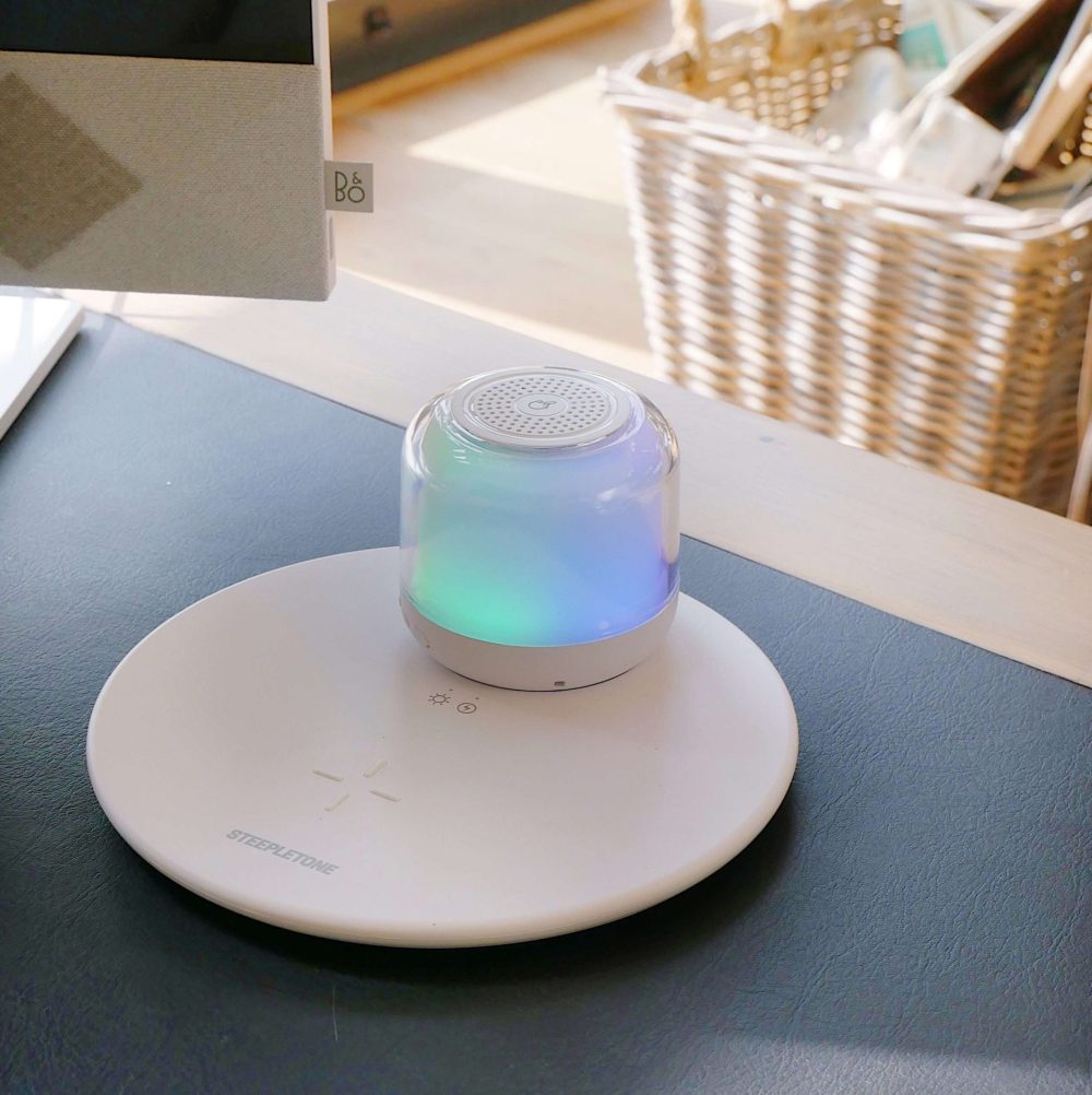 Steepletone Charge & Play Wireless Phone Charger and Speaker