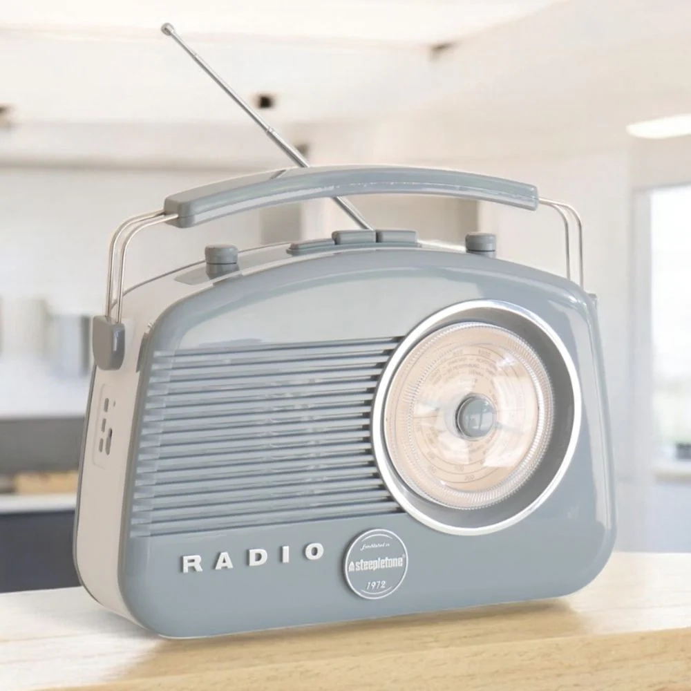 Steepletone Brighton 1950’s Retro Style Portable FM/MW/LW Radio